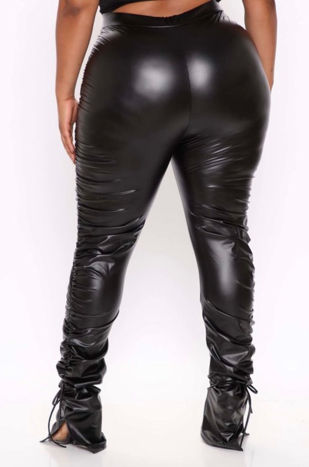 FAUX LEATHER RUCHED PANTS