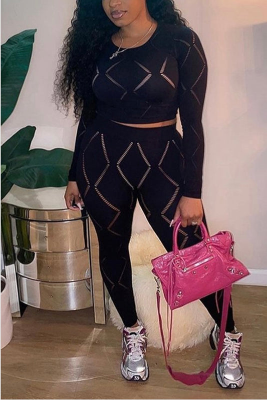 TWO-PIECE BLACK  ACTIVEWEAR SET